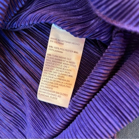 Chico’s crinkle metallic top​​​​​​​​​​ - Picture 5 of 5